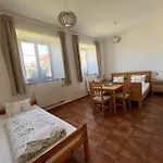 Dvůr Nové Zámky *