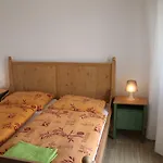 Dvůr Nové Zámky Mladec