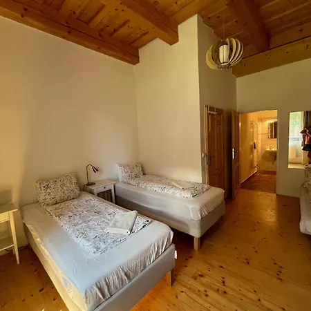 Dvur Nove Zamky Guest house