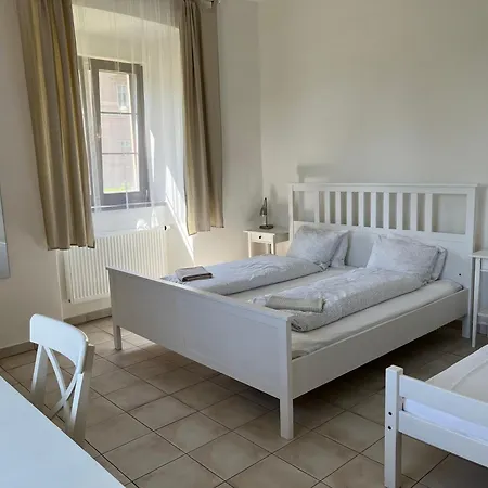 Dvur Nove Zamky Guest house