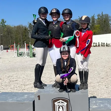 Dvur Nove Zamky Гостевой дом Mladec