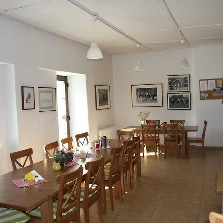 Dvur Nove Zamky Guest house Mladec